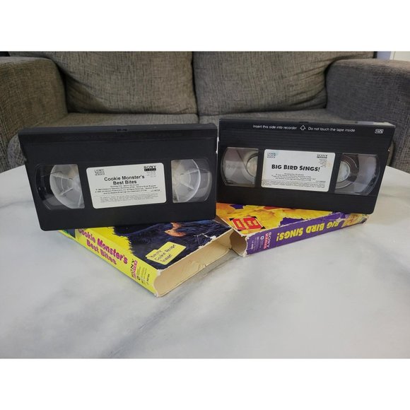 Vintage 1995 Sesame Street VHS - Picture 4 of 6